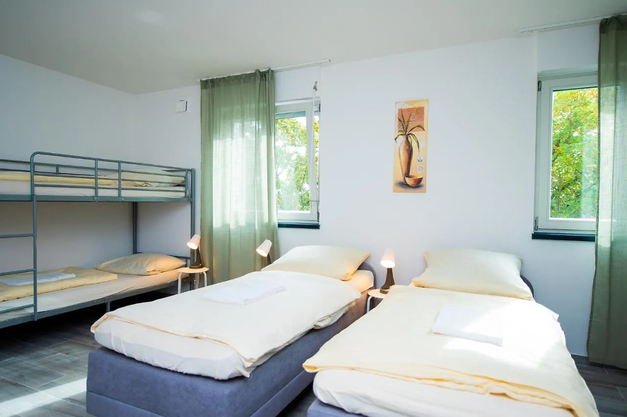 Pensjonat Prime Living Apartments Kueche Netflix Norymberga Niemcy