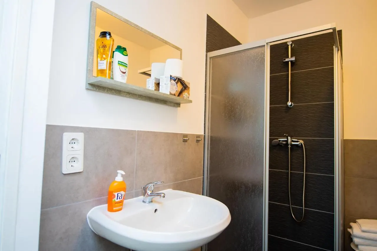 Pensjonat Prime Living Apartments Kueche Netflix Norymberga
