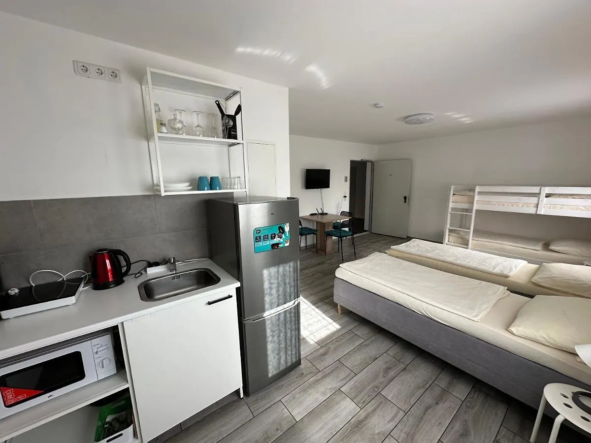 Prime Living Apartments Kueche Netflix Norymberga Niemcy
