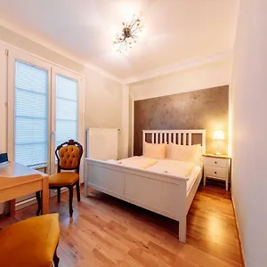 https://haus-sanssouci.find-berlin-hotels.com